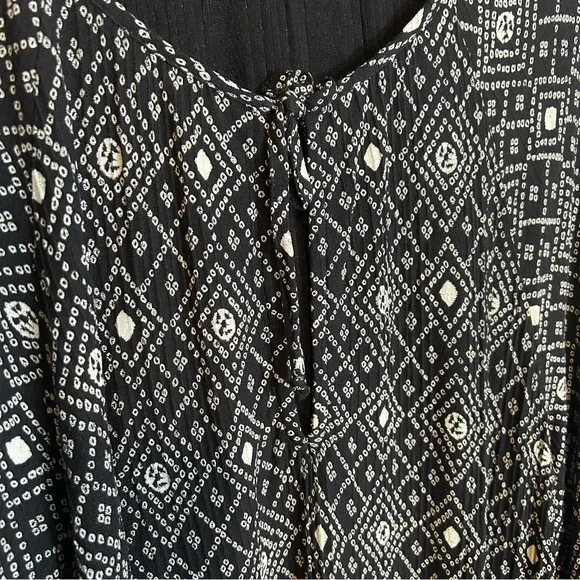 Lucky Brand Women’s Black & White Patterned Blouse XL Paisley Long Sleeve - Picture 4 of 14